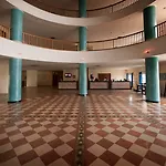 Gale Hotel